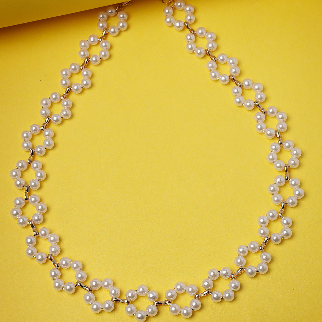 Scintillare by Sukkhi Pretty Fashionable Gold Plated Pearls Links Mininal Contemporary Choker Necklace for Women & Girls