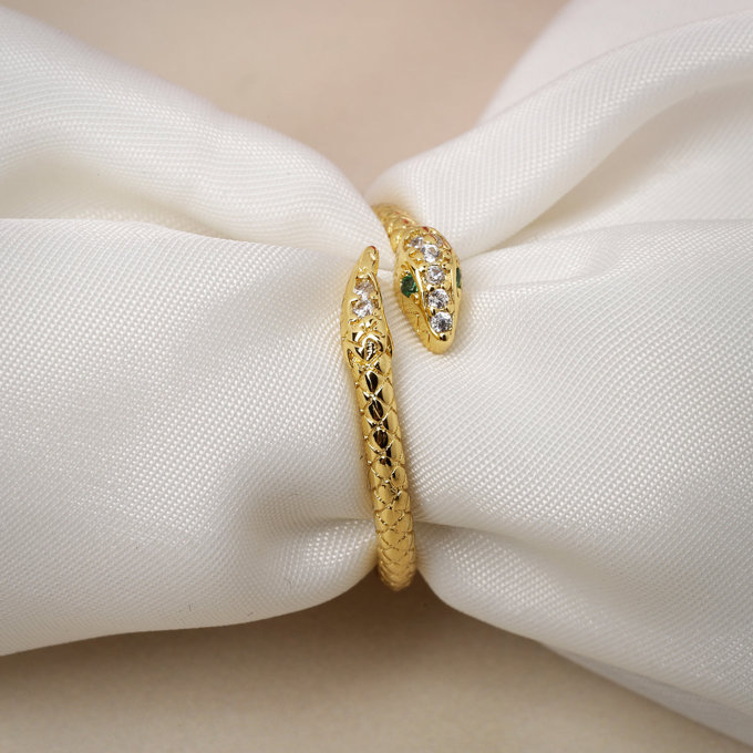 Scintillare by Sukkhi Decent Snake Gold Plated Open Snake Crystals Finger Ring for Women And Girls Unisex